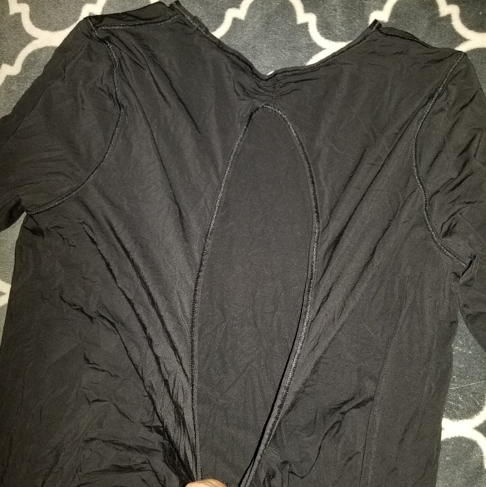 Long sleeve top open back sz 6
